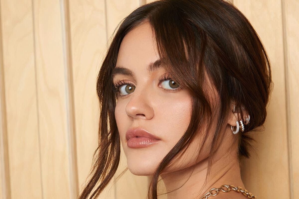 Lucy Hale con chignon - tendenza chignon