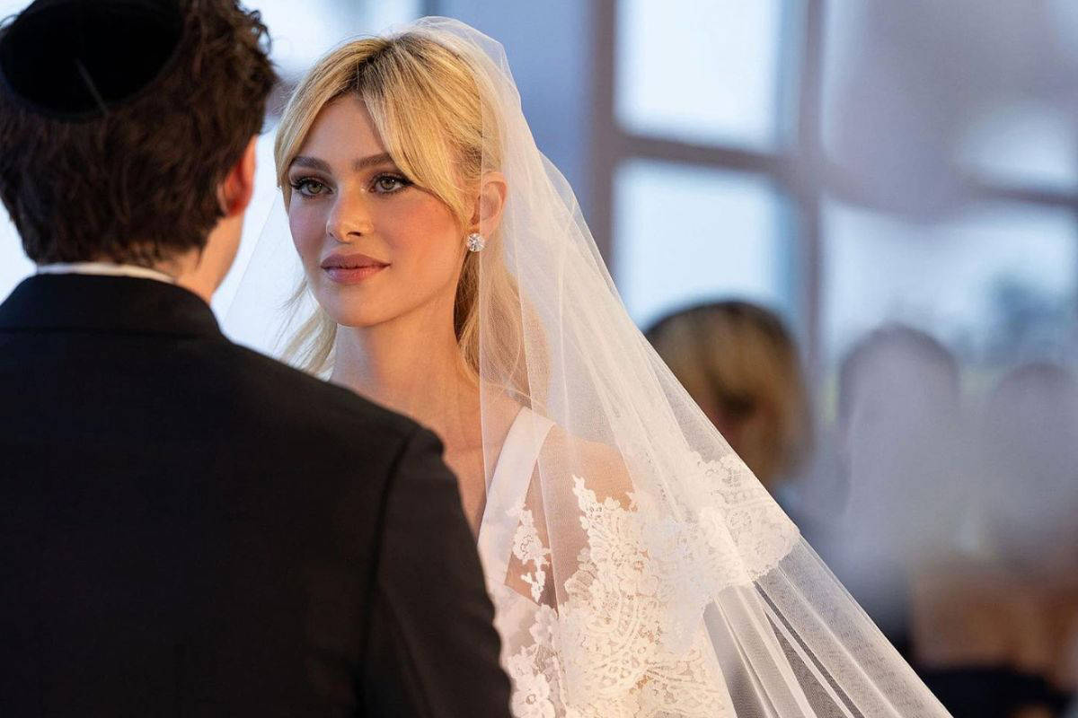 Nicola Peltz abito da sposa Valentino Haute Couture