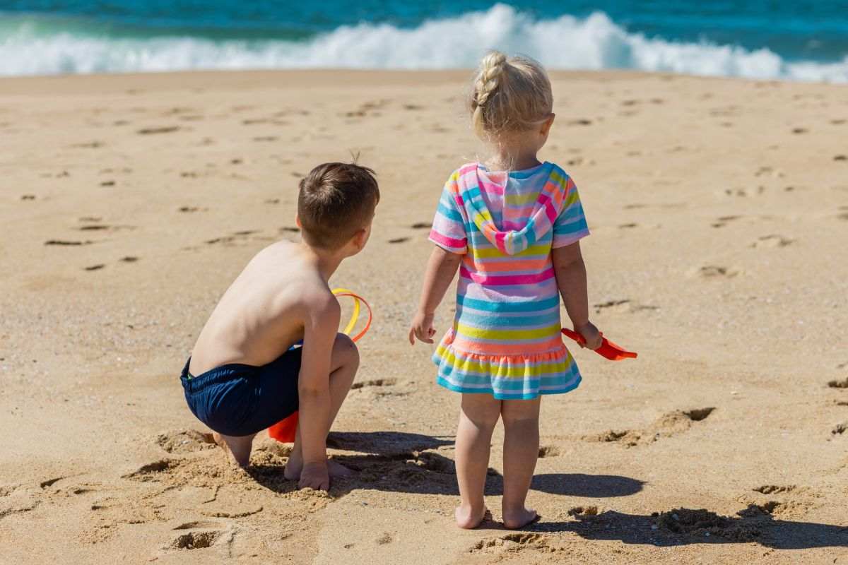 bambini in spiaggia