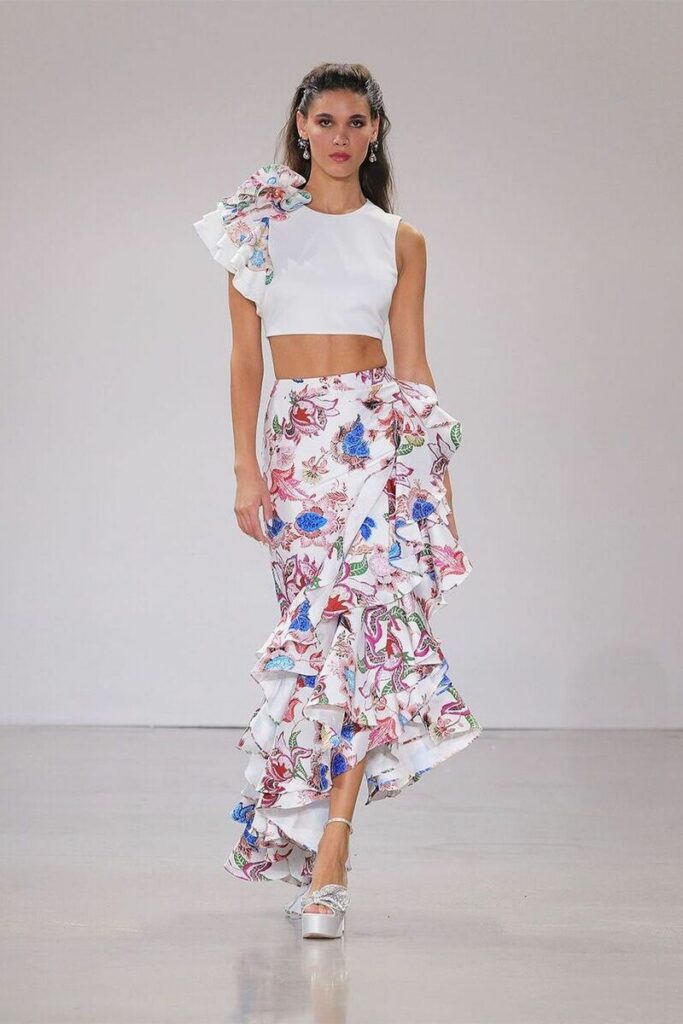 Completo a fiori di Badgley Mischka sfilata New York Fashion Week