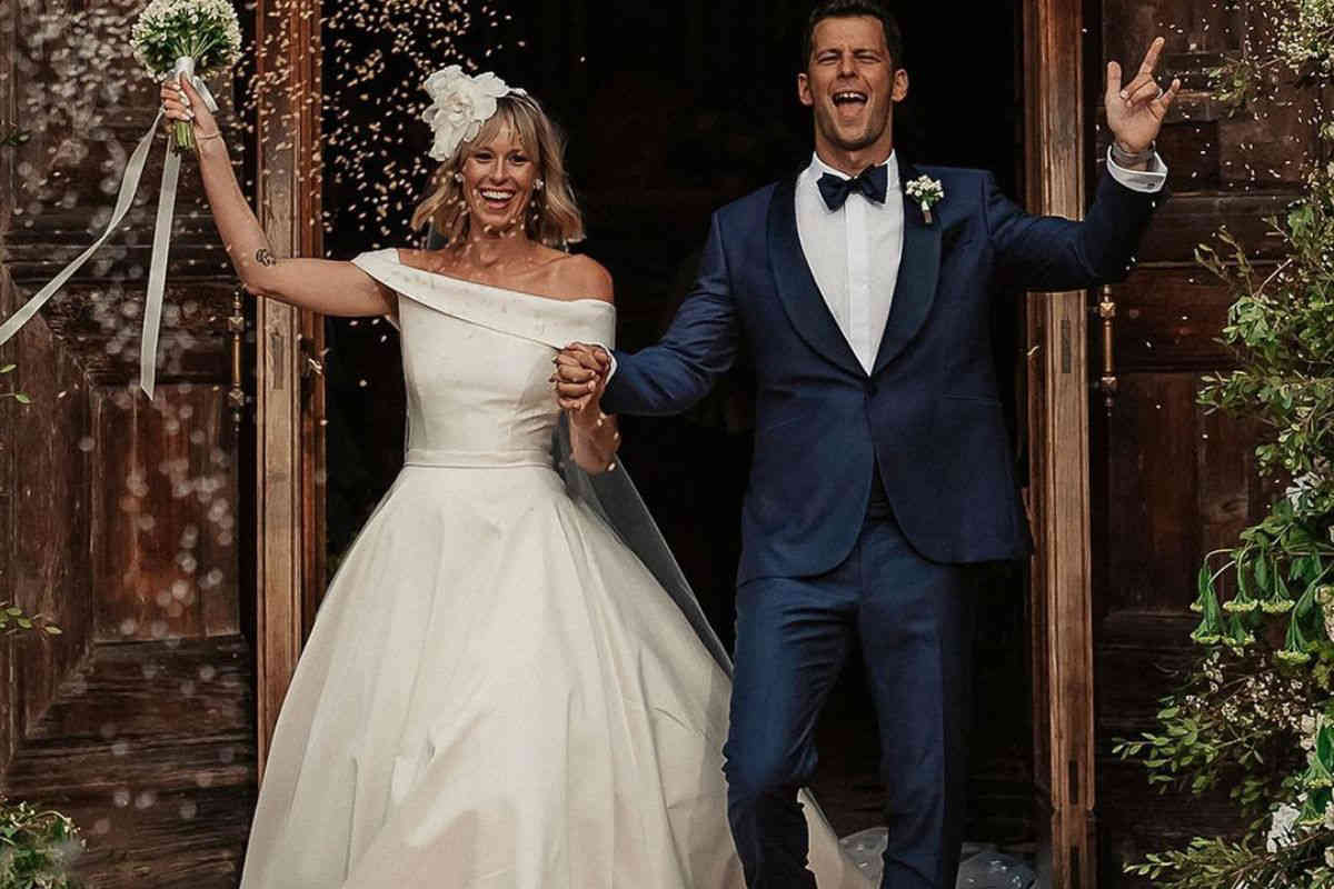 Federica Pellegrini matrimonio Matteo Giunta abito bianco