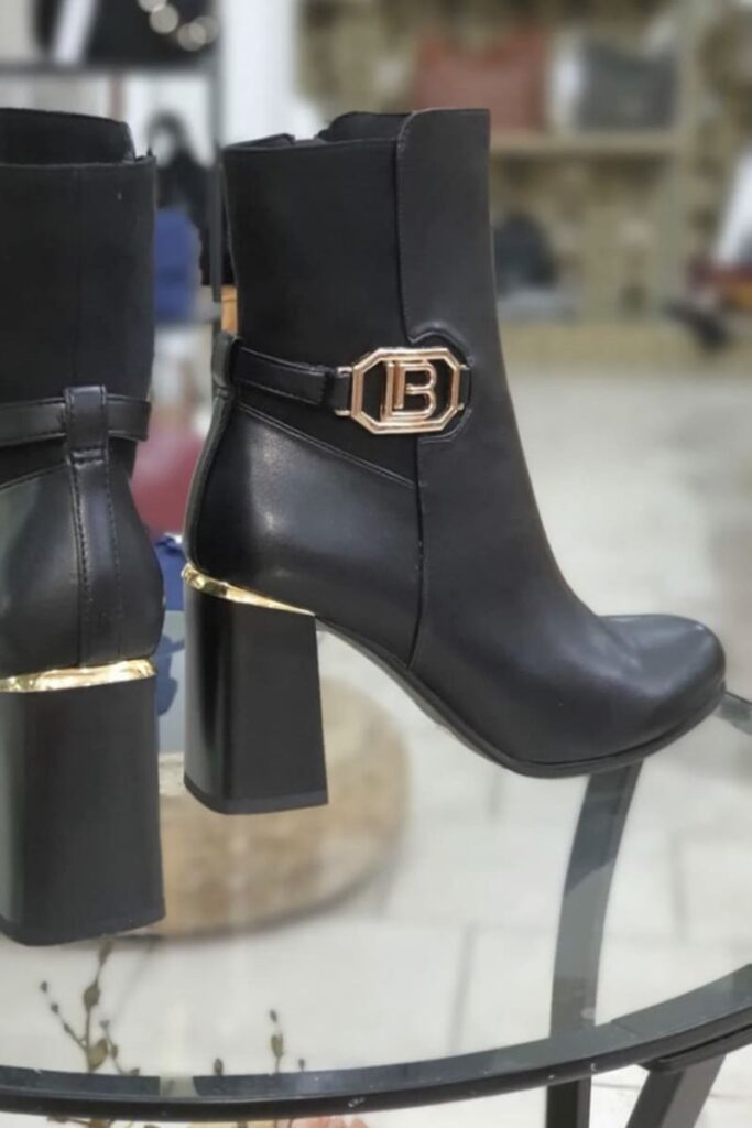 Ankle boots nero nuova collezione Laura Biagiotti
