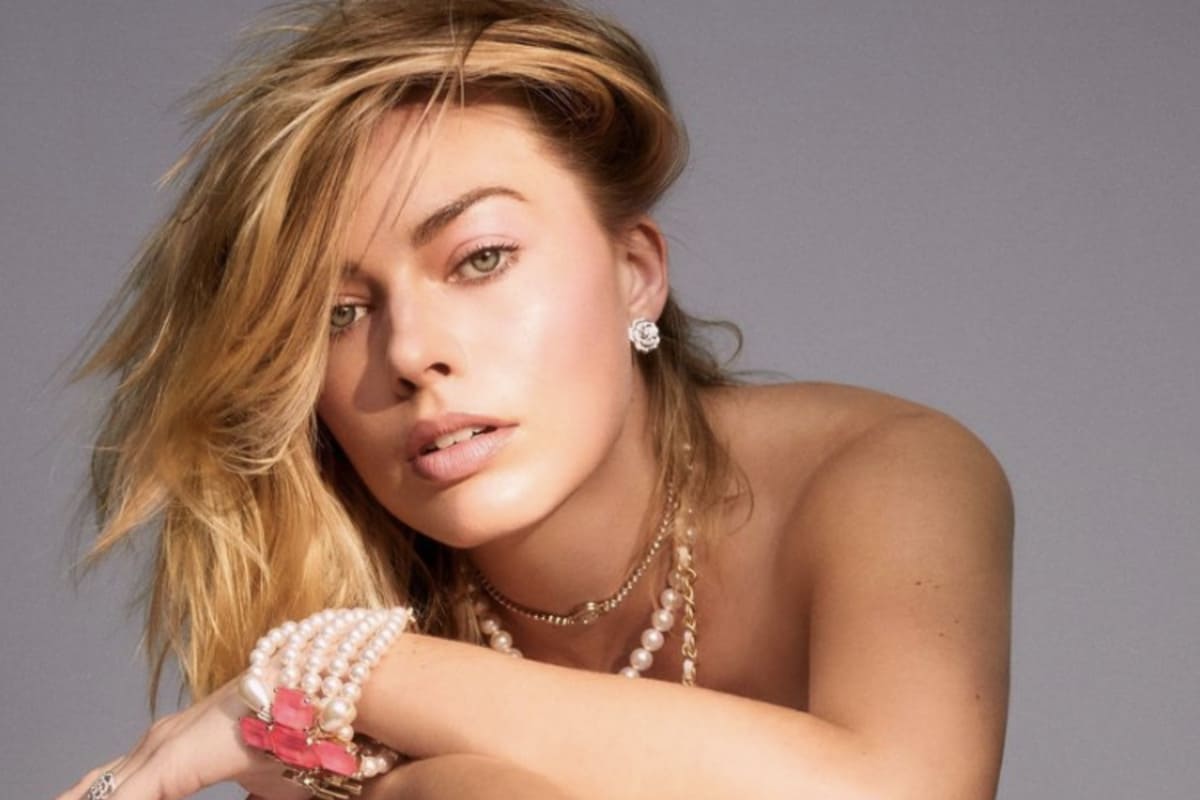 Margot Robbie scatto con prllr luminosa