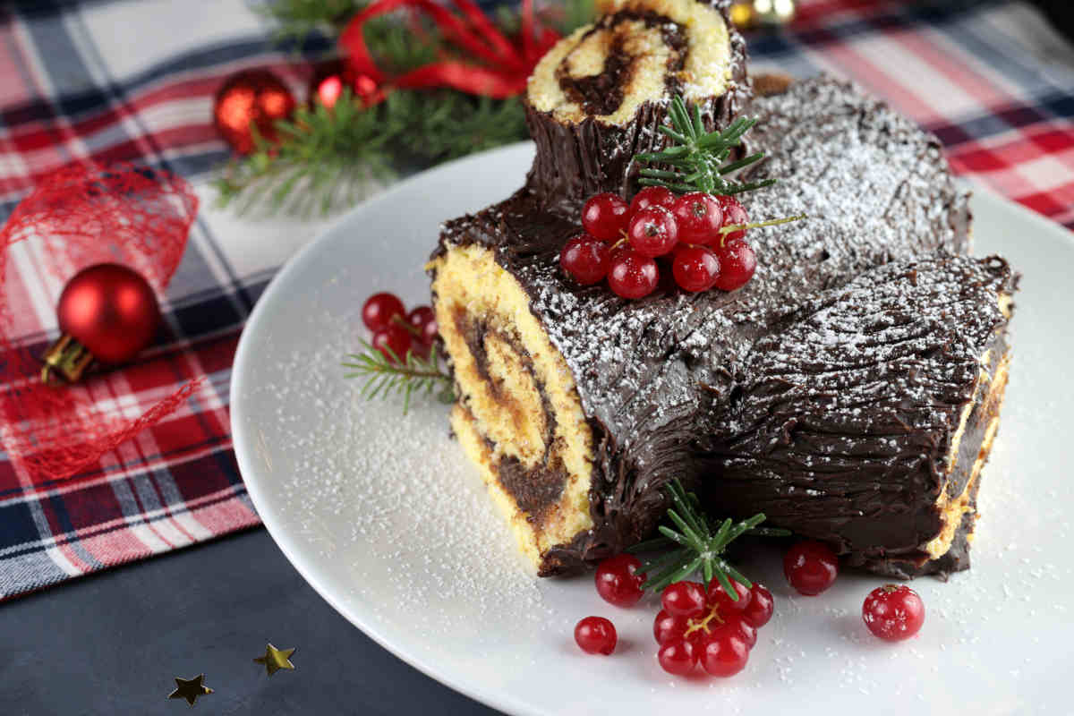 vassoio con buche de noel o tronchetto natalizio
