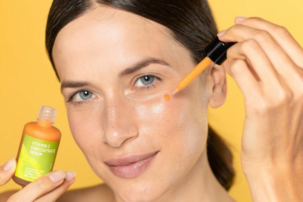 Siero viso alla vitamina C Freshly Cosmetics