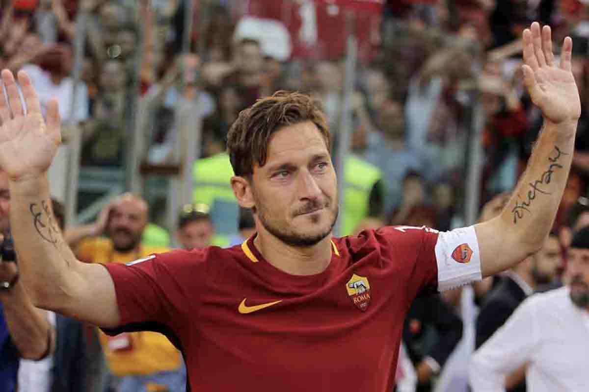 “Mi ha scritto Totti…”: la clamorosa rivelazione al GF Vip