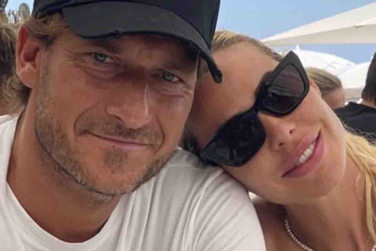 C’è qualcosa che non torna tra Ilary Blasi e Francesco Totti: la curiosa scelta…