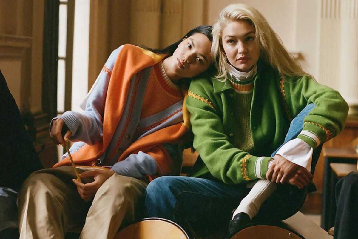 Gigi Hadid cardigan verde nuova campagna Guest in Residence