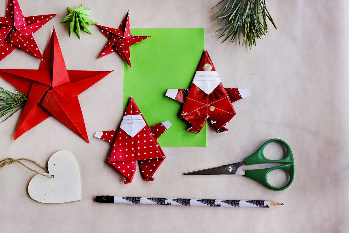 Origami natalizi: 5 decorazioni facili da appendere