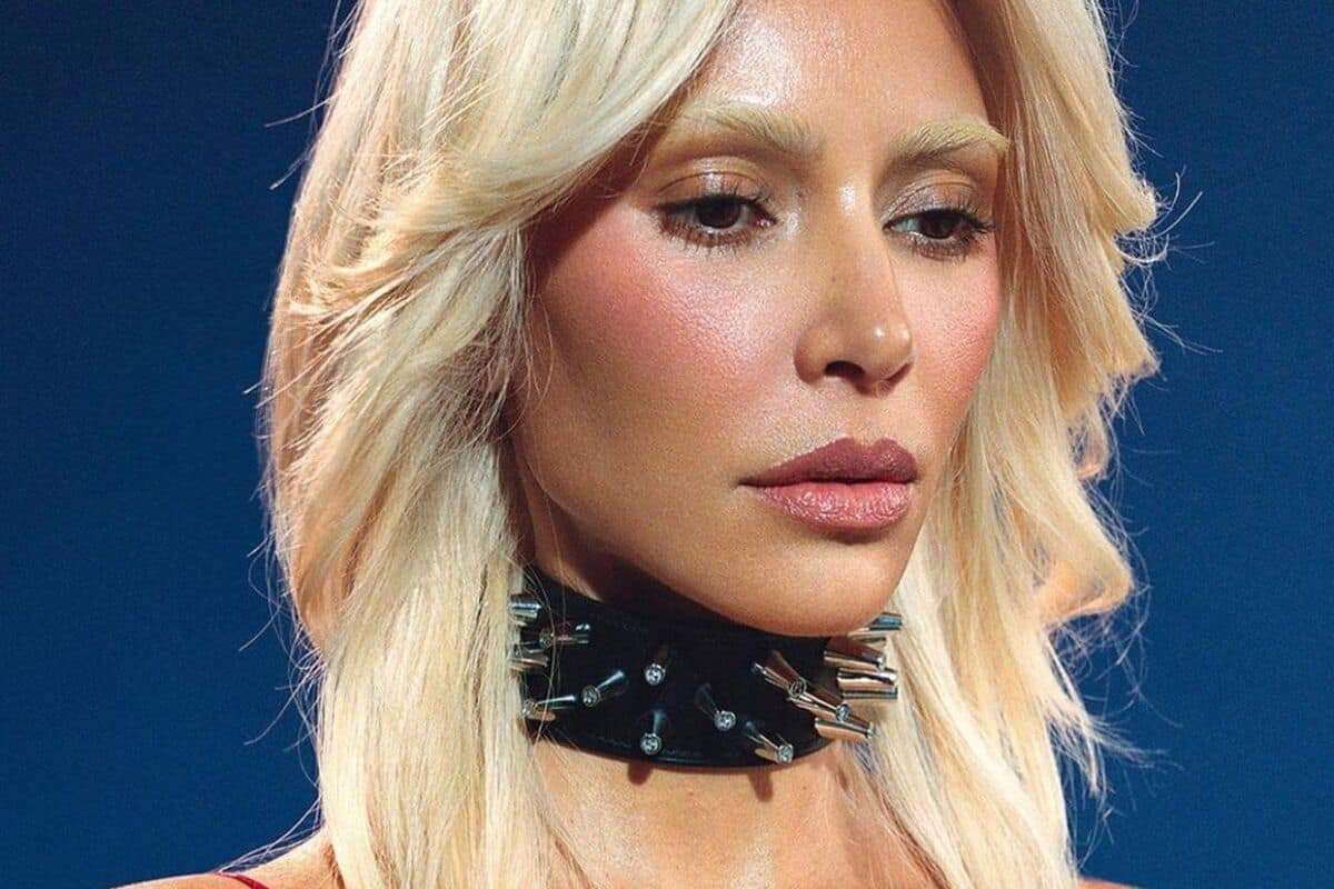 Kim Kardashian con parrucca bionda - Parrucche Halloween