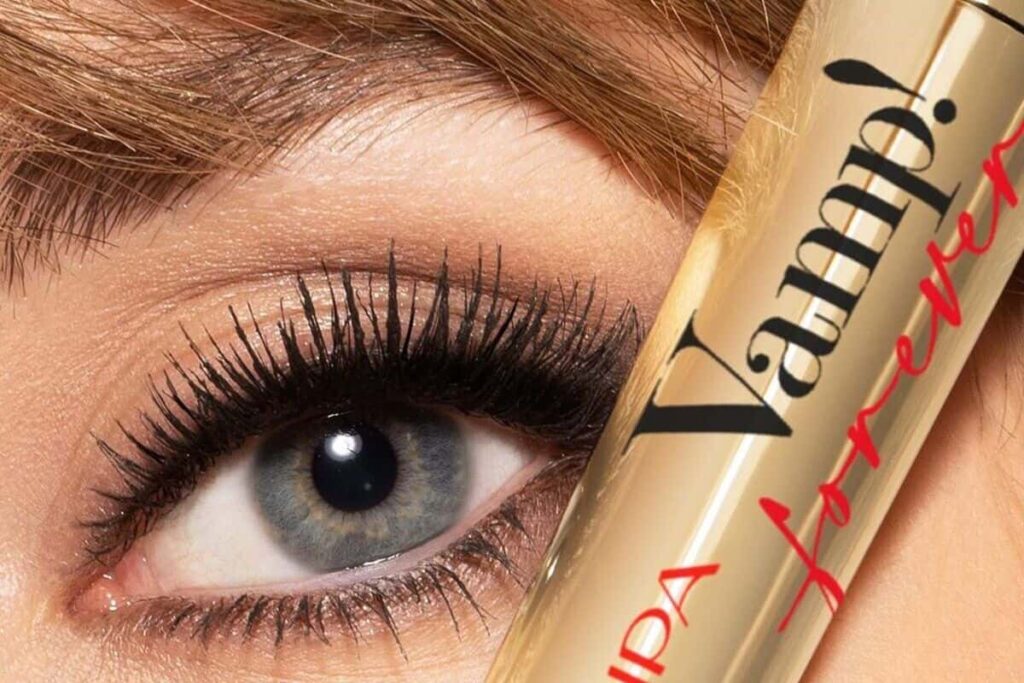 Close-up sul mascara PUPA VAMP Forever