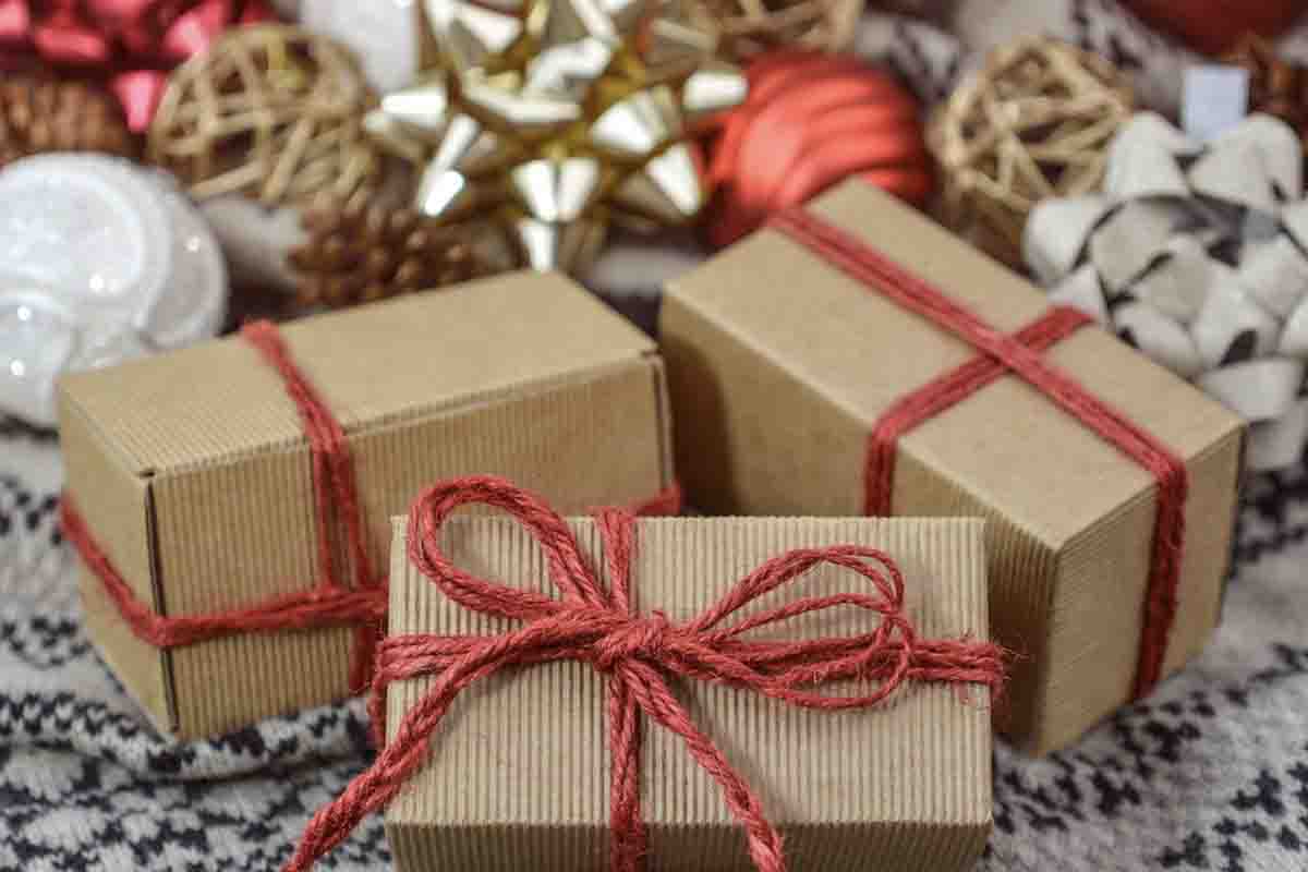Confezionare i regali di Natale: scatole fai da te
