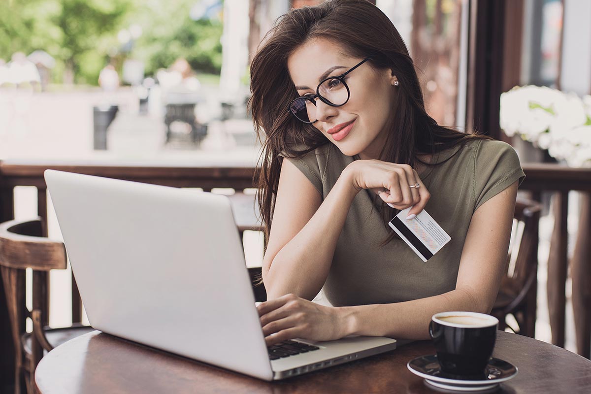 Meafarma.it: sulla farmacia online boom di vendite per make-up e prodotti per la cura del corpo