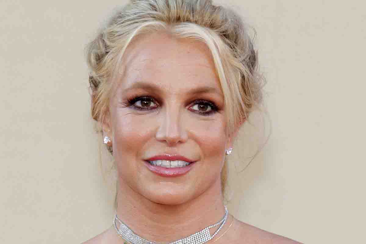 Britney Spears “morta” o “scomparsa”? Cosa c’è di vero sulle teorie choc e la sosia