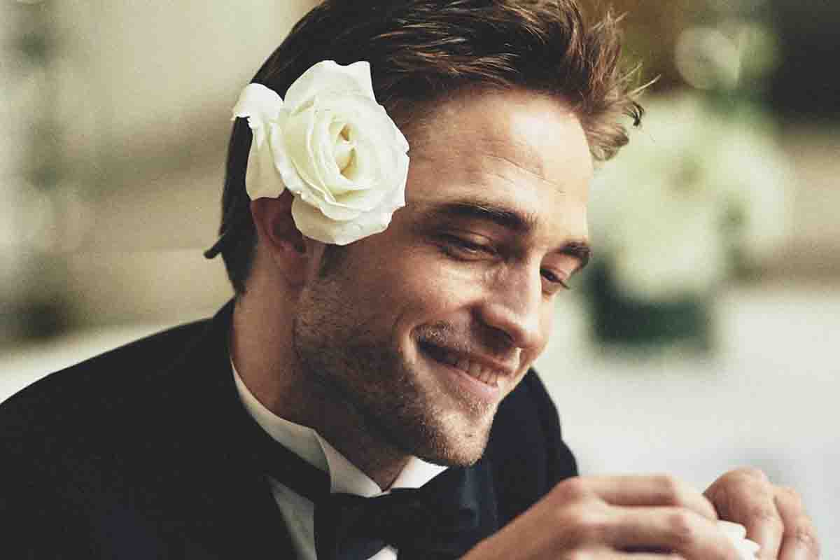 Robert Pattinson ce l'ha fatta! Per la prima volta con la fidanzata...