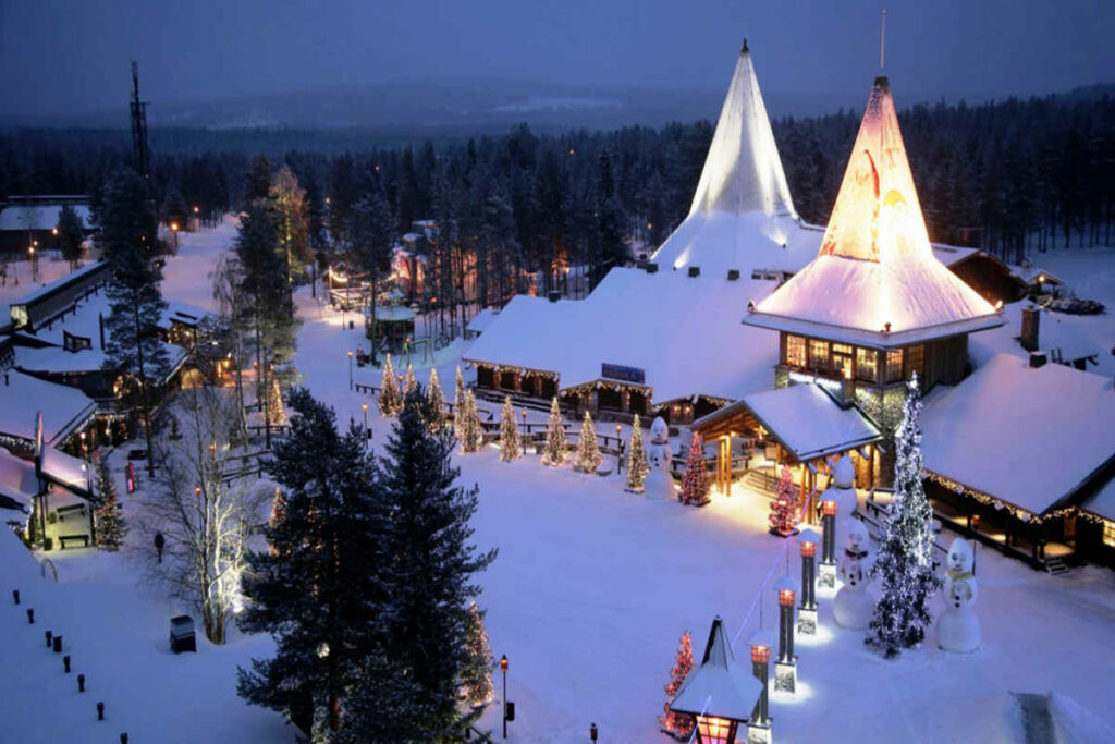 villaggio di babbo natale in lapponia