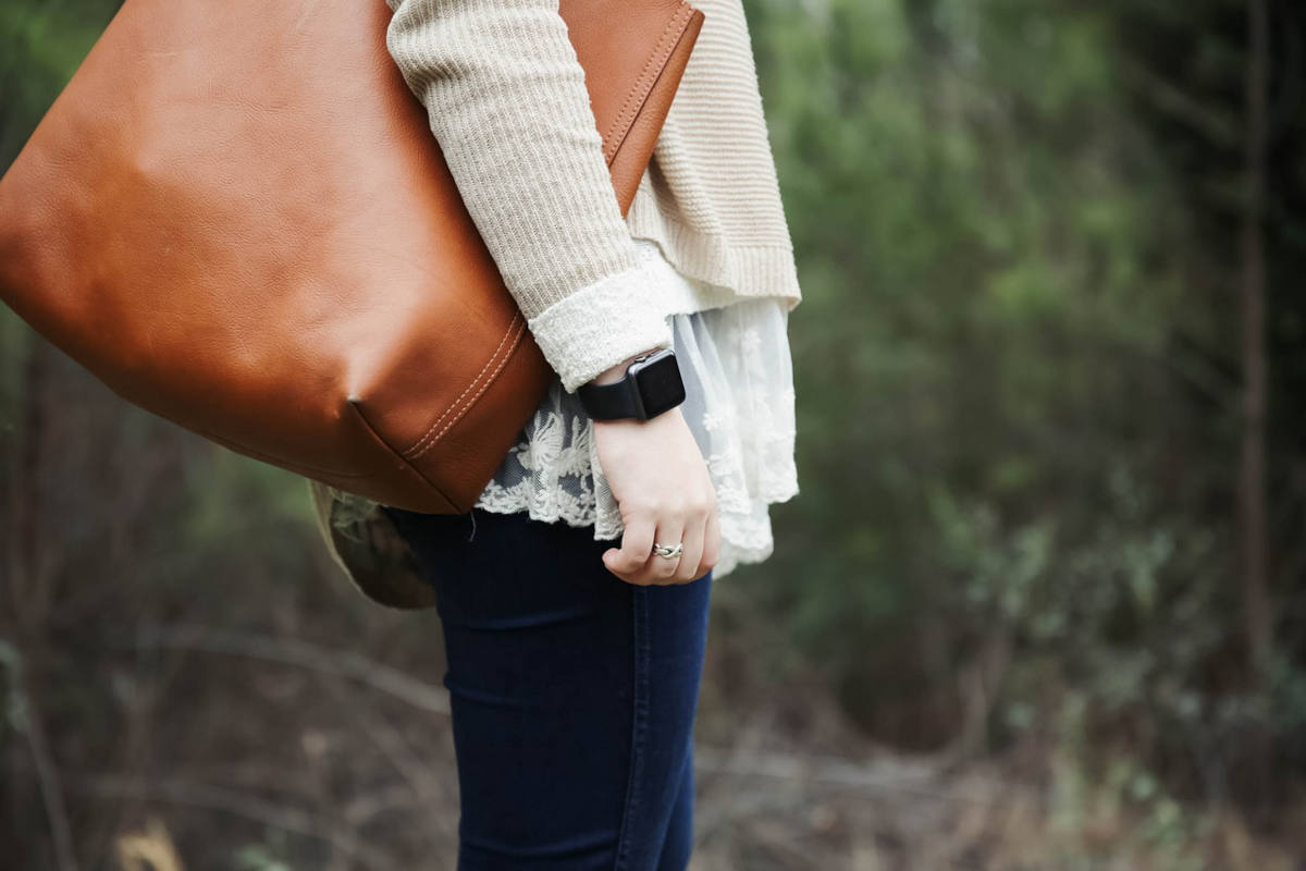 borsa in pelle color cuoio