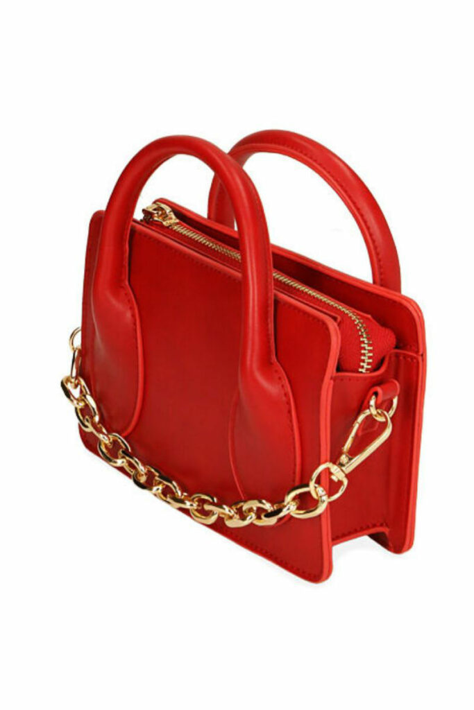 mini bag in pelle rossa con catena