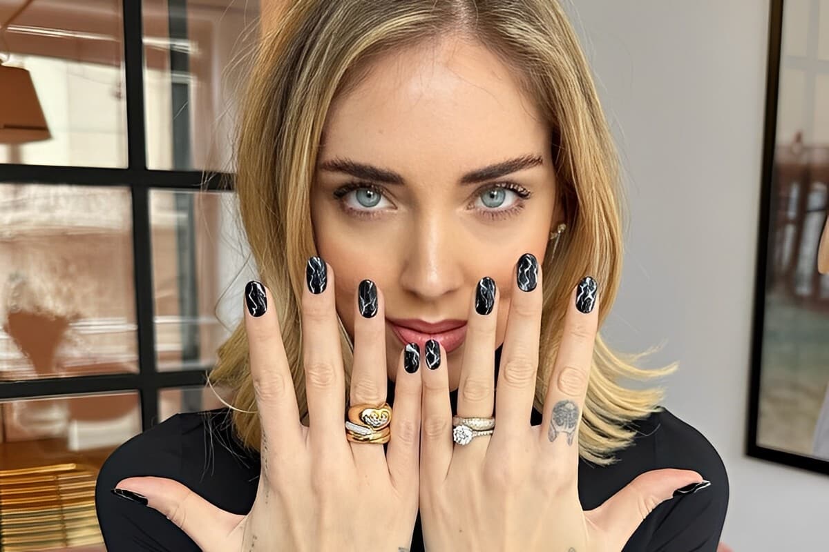 Marble Manicure tendenza unghie marmo Chiara Ferragni