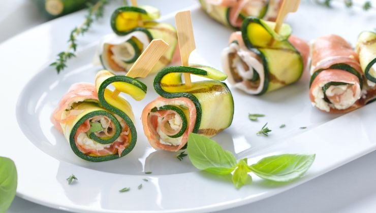 Come preparare gli involtini di zucchine