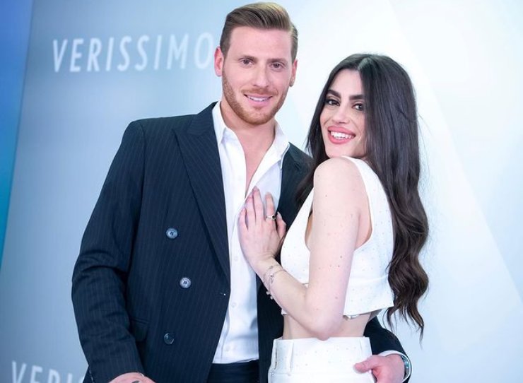Uomini e Donne, Lavinia si cimenta ai fornelli