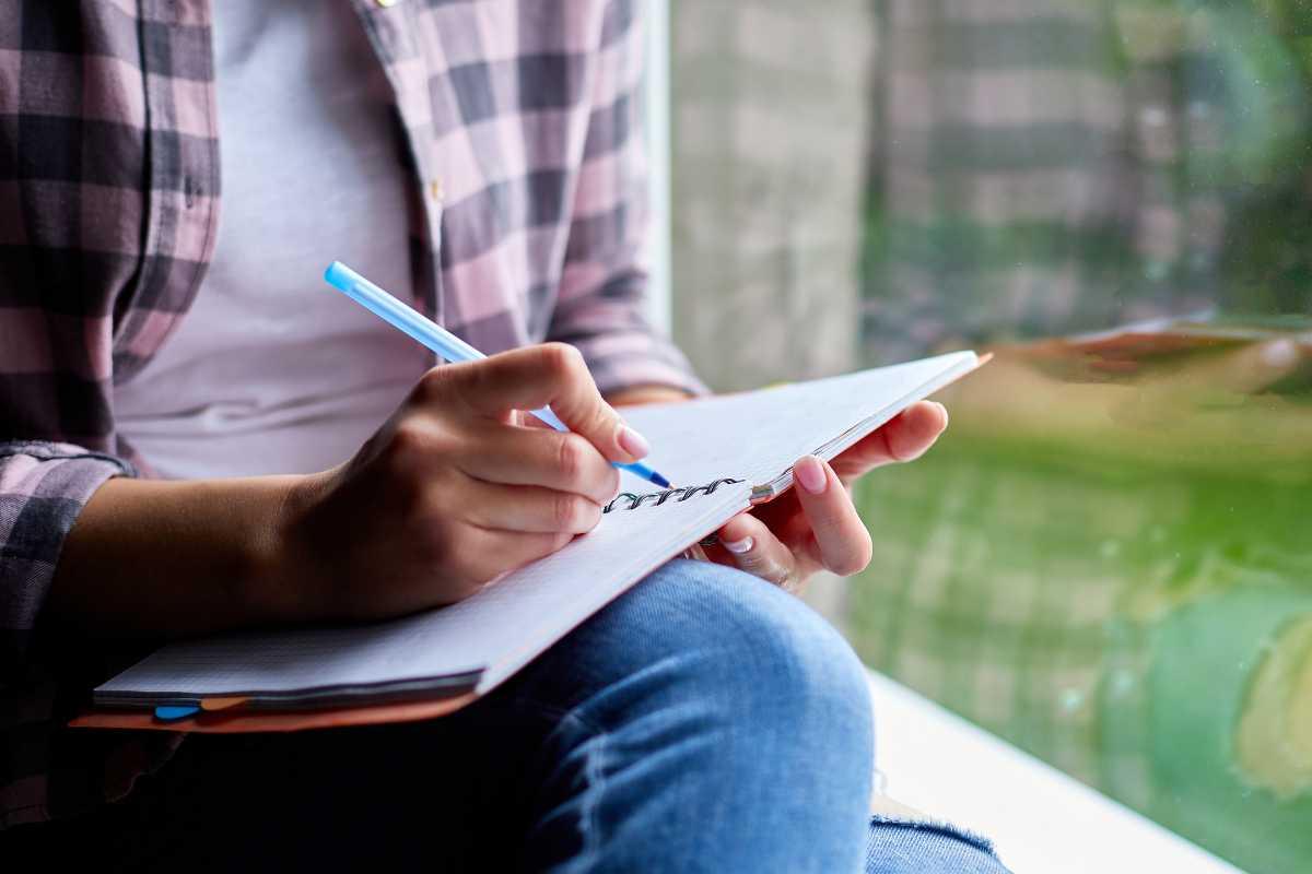 I benefici della scrittura: la terapia ideale per prendersi cura del proprio benessere