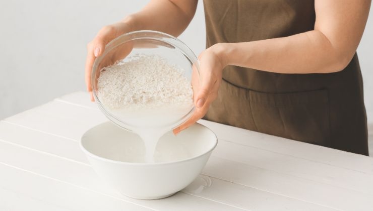 Come usare l'acqua di riso 