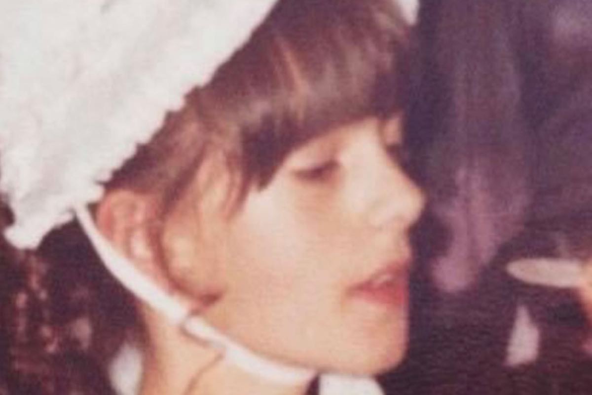 La ragazzina in foto nel giorno della sua prima comunione oggi è una splendida speaker radiofonica: ecco di chi si tratta