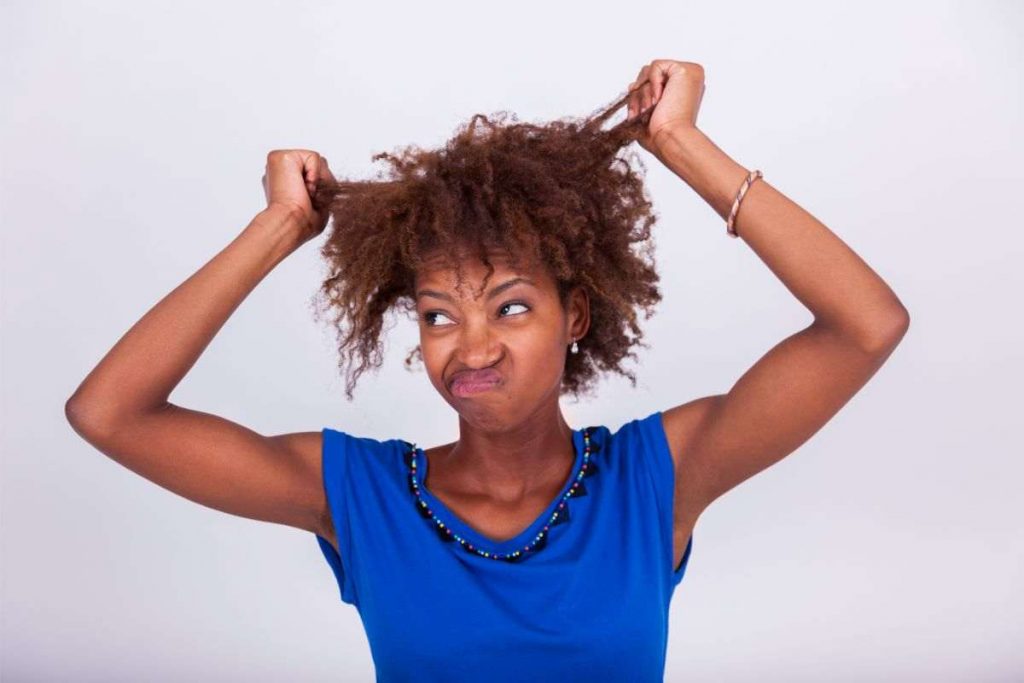 consigli per curare i capelli in estate