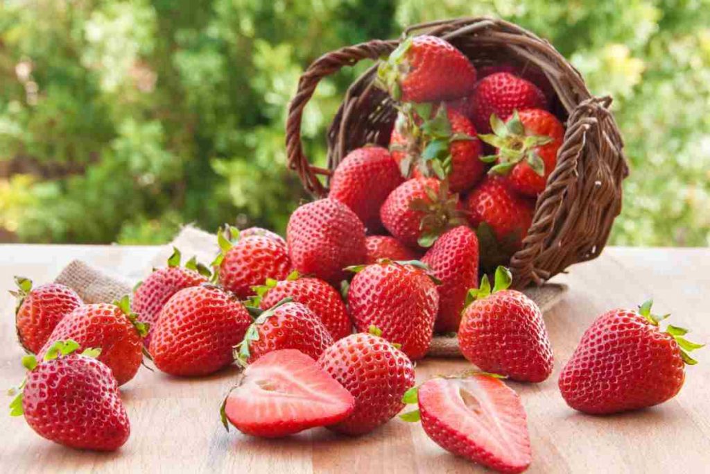 come pulire le fragole