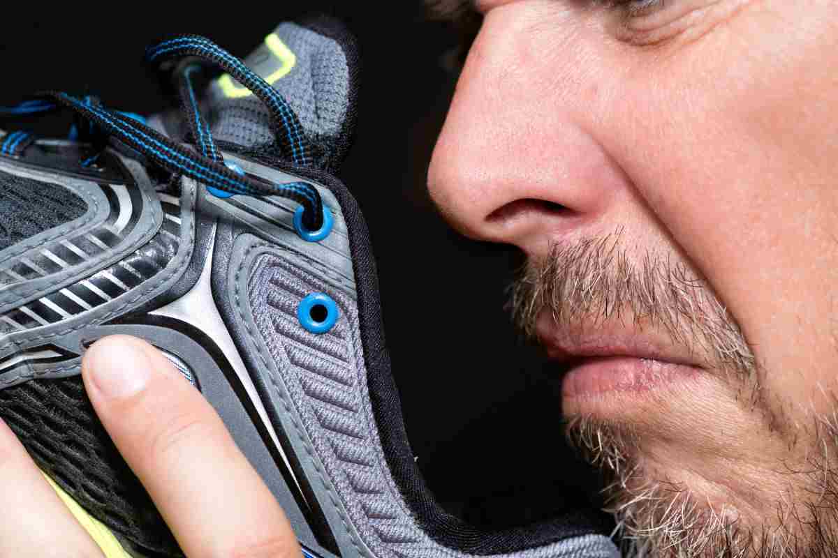 Stop al cattivo odore delle scarpe: il metodo tutto naturale per eliminarlo