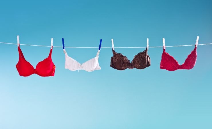 Con quale frequenza lavare il reggiseno