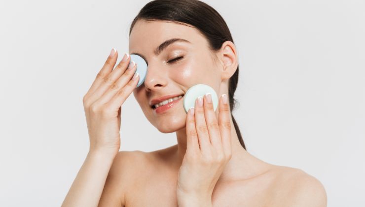 come modificare la skincare in estate