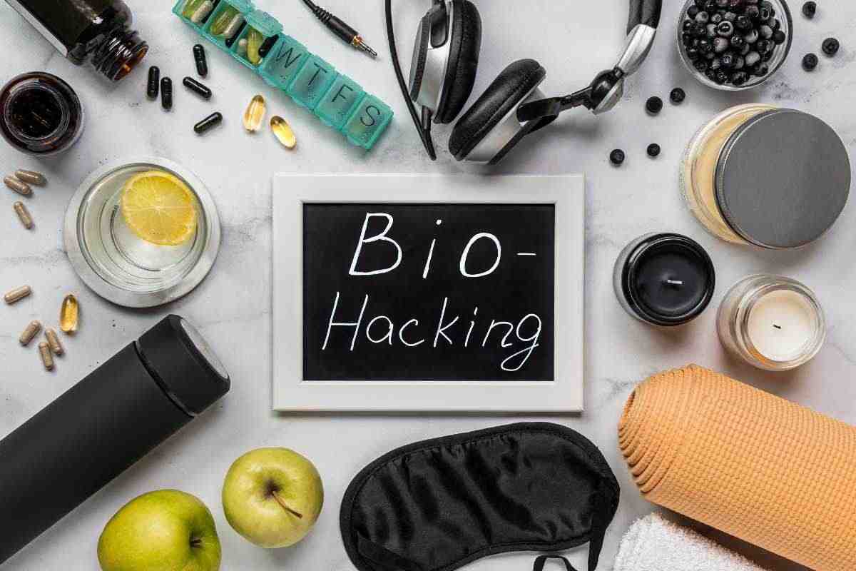Biohacking, un trend sempre più diffuso: cosa sapere sui rischi