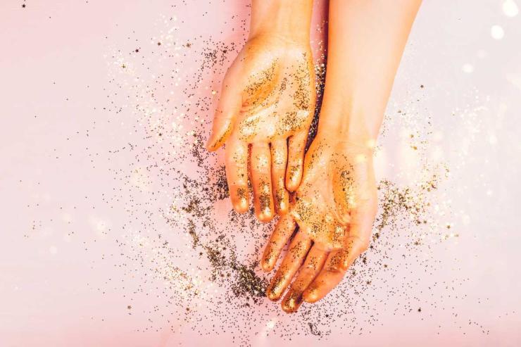 Come preparare lo spray di glitter