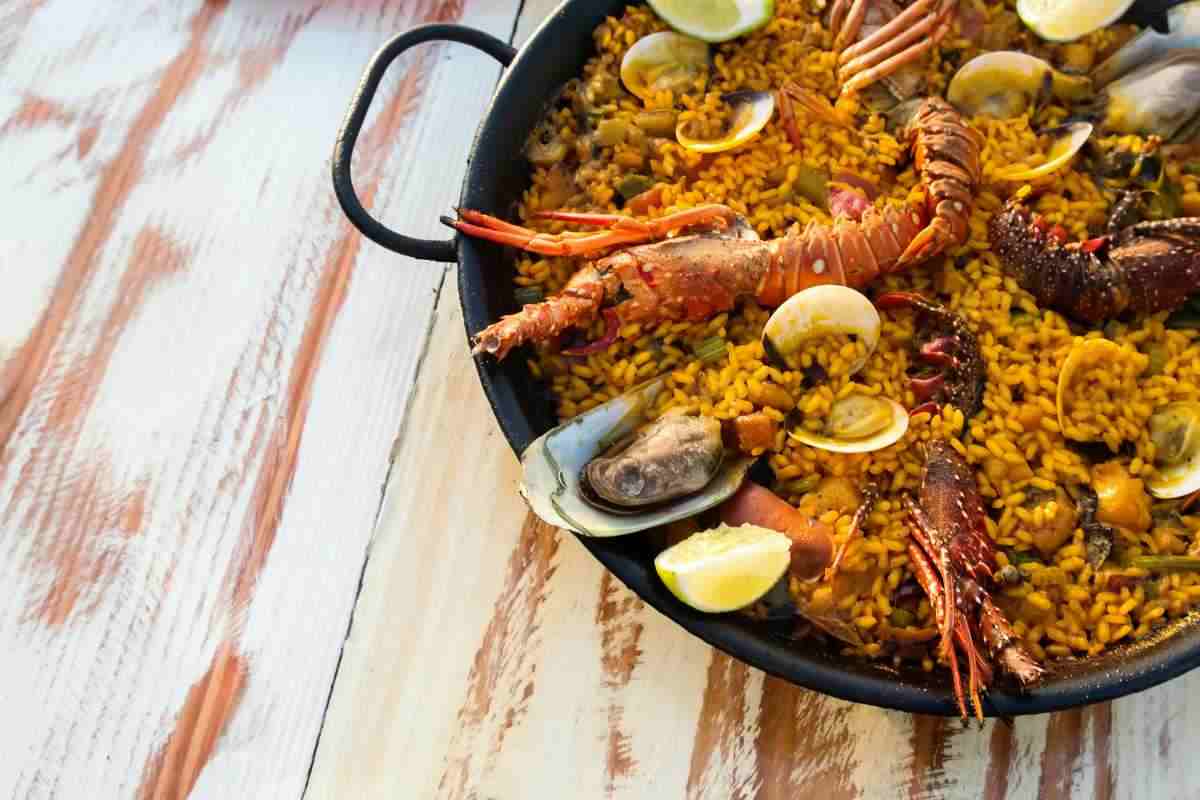 Paella spagnola, ecco quanti tipi regionali ne esistono