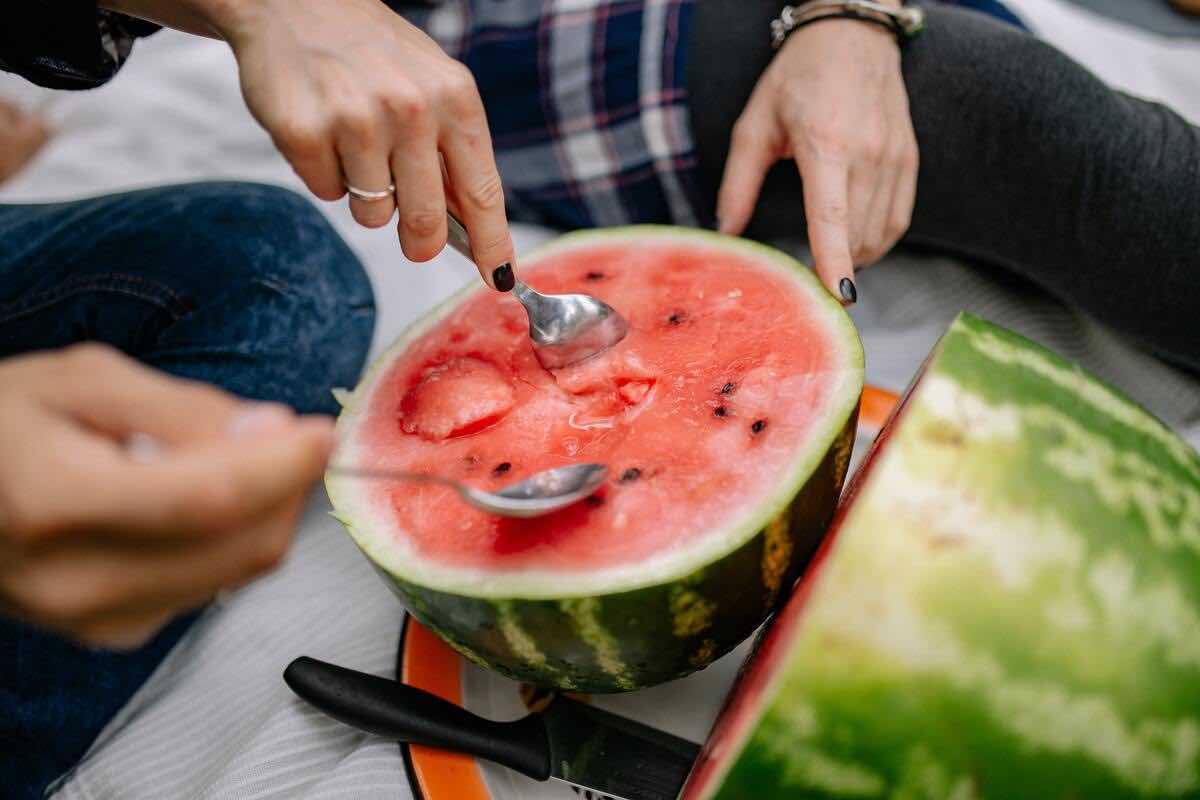 Il capolavoro estivo da leccarsi i baffi: cos’è e come si prepara “l’anguriata”, altro che dessert!