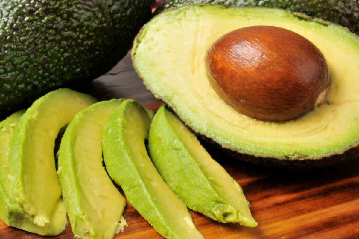 Avocado, un vero toccasana per il cuore: tutti i benefici di questo super food