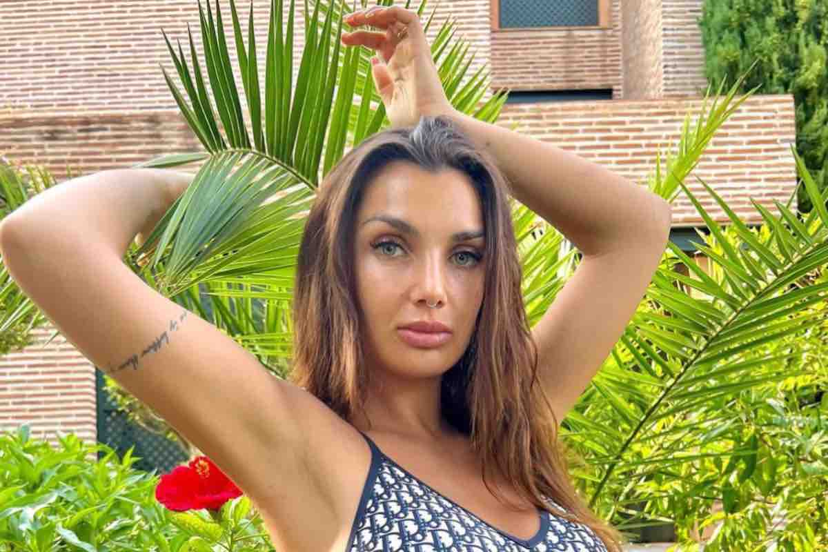 Elettra Lamborghini, la dieta della cantante diventa un caso: “Mi hanno sempre dato della ciccia, adesso…”