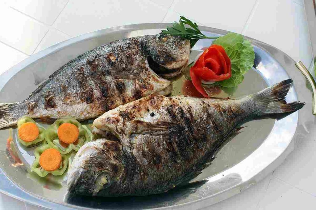 Pesce in gravidanza, quale mangiare e quale evitare nella dieta