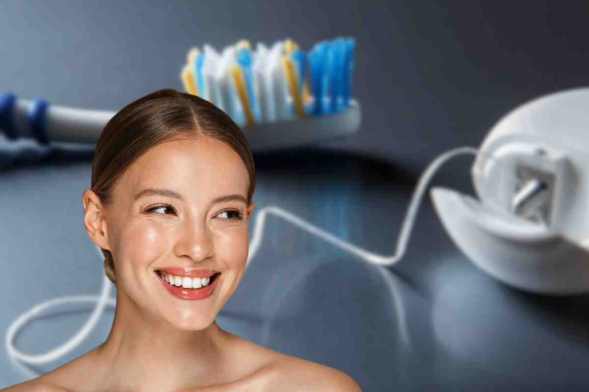 Salute dei denti: si deve usare prima lo spazzolino o il filo interdentale? Cosa sapere