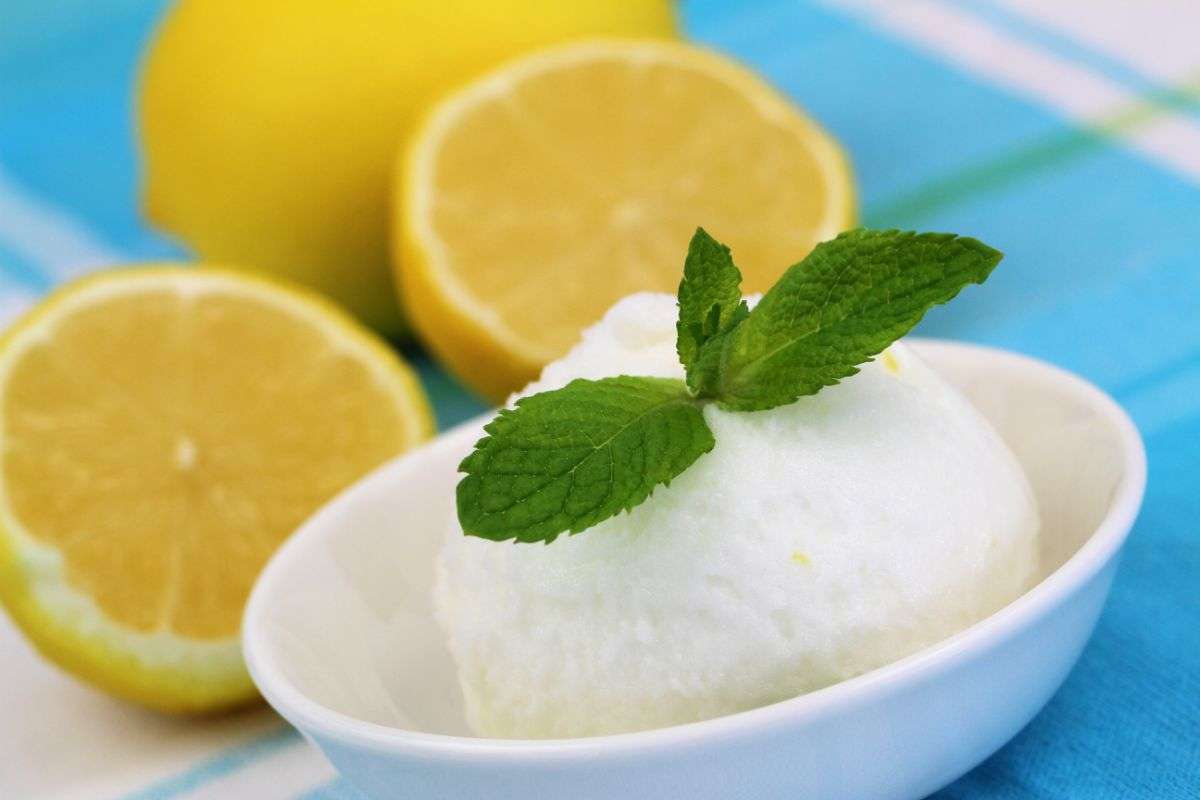 Sorbetto menta e limone, la ricetta