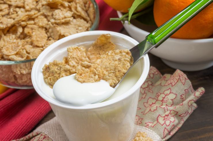 Yogurt e cereali