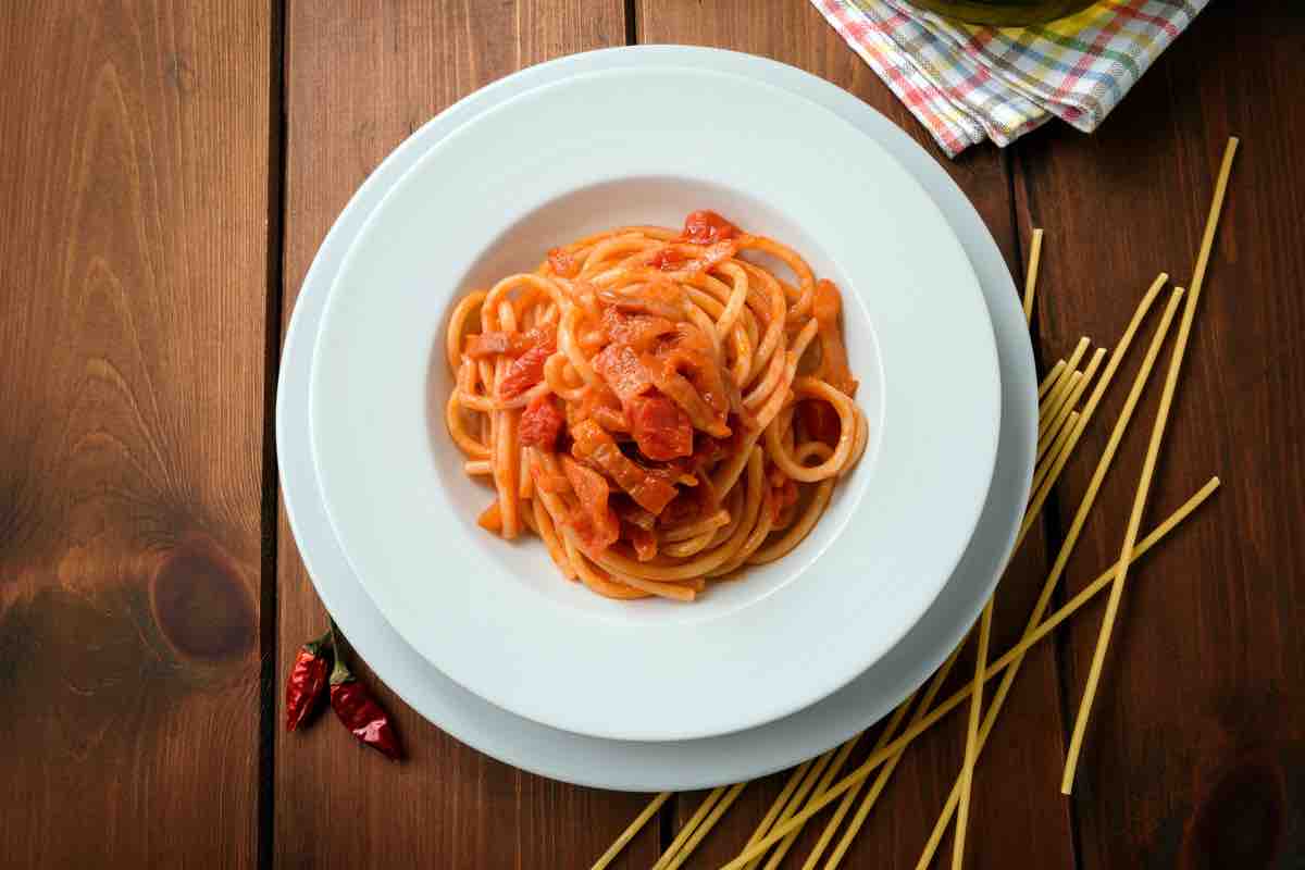 Addio alla classica Amatriciana, il piatto romano rivisitato per l’estate lascerà tutti a bocca aperta