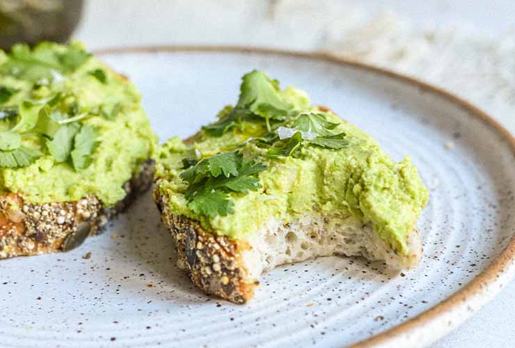 Avocado toast per iniziare la giornata energicamente