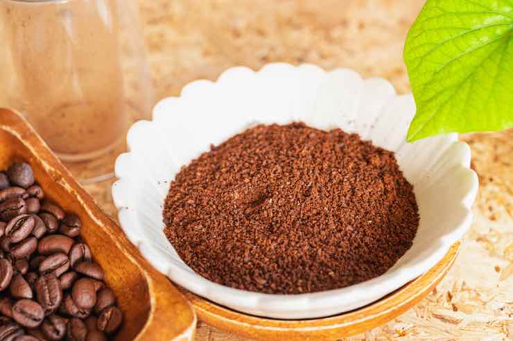 Stimolare la crescita del capello con il caffè