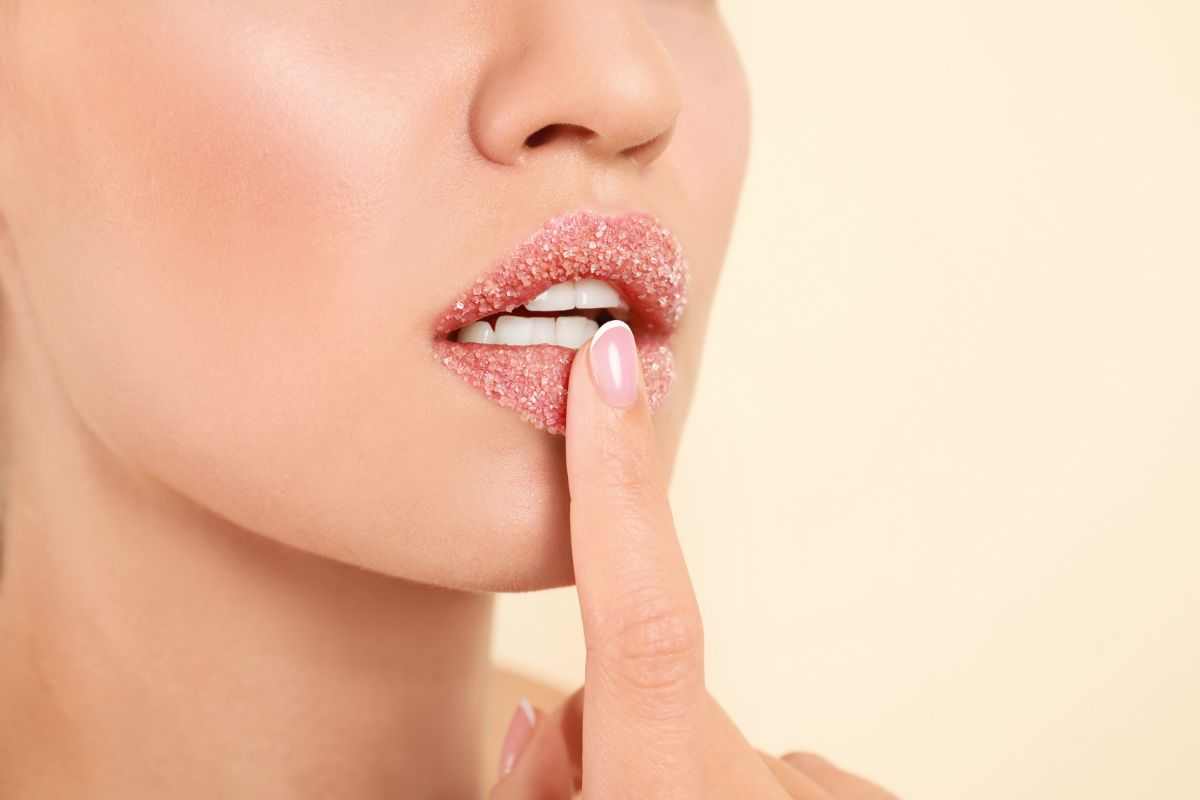 Meteo autunnale, lo scrub perfetto per le labbra: 5 prodotti da provare
