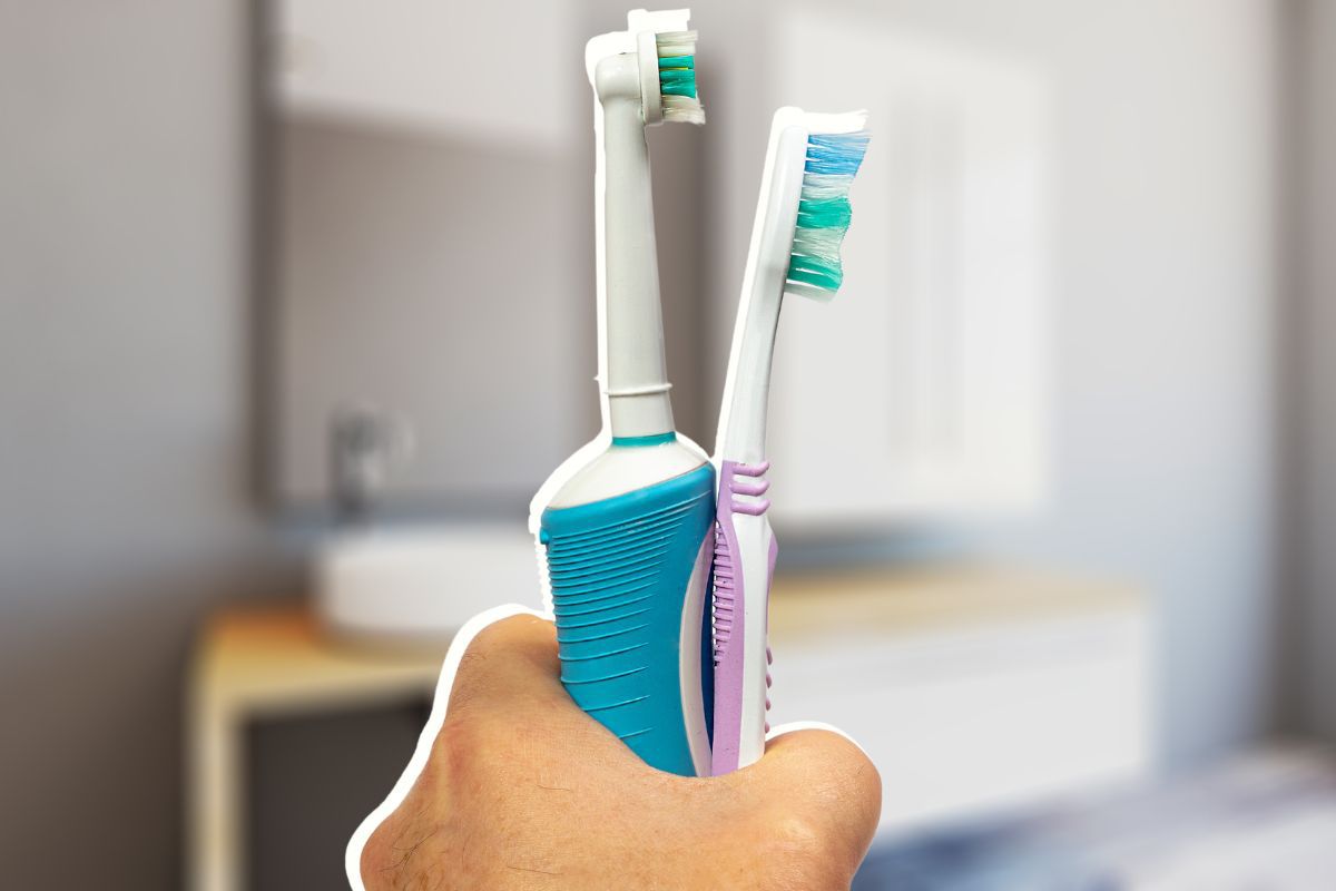 Molti commettono questo errore dopo aver lavato i denti: così lo spazzolino diventa un ricettacolo di germi. Come evitarlo