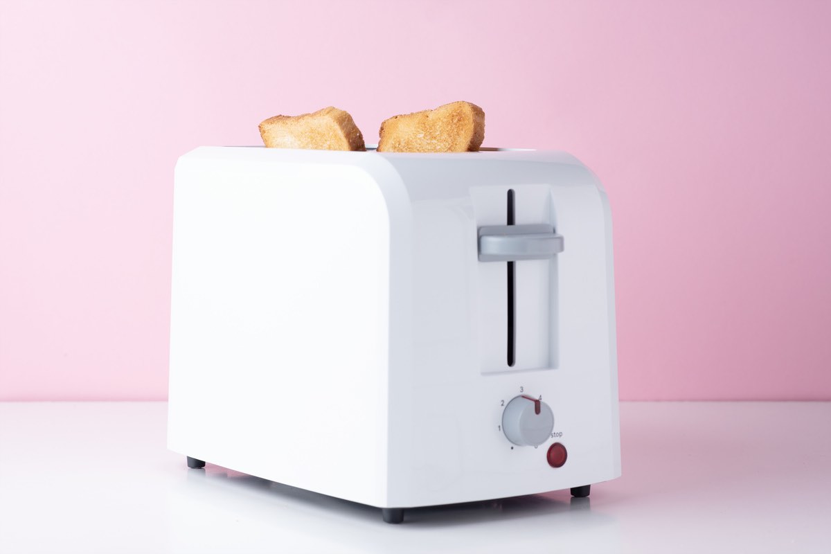 Errore che può costarti caro: cosa fai quando prepari i toast? Massima attenzione