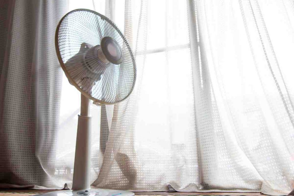 Ventilatore in camera da letto, il vantaggio segreto che molti non conoscono
